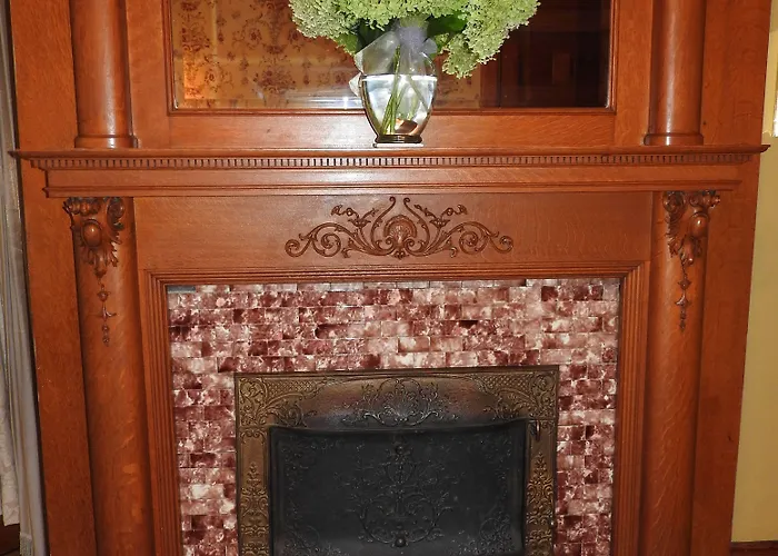 Garden Bed & Breakfast 3*