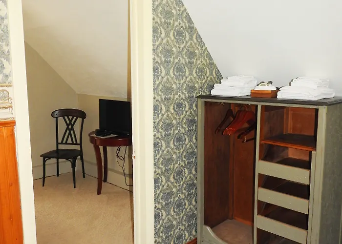 Garden Bed & Breakfast 3*