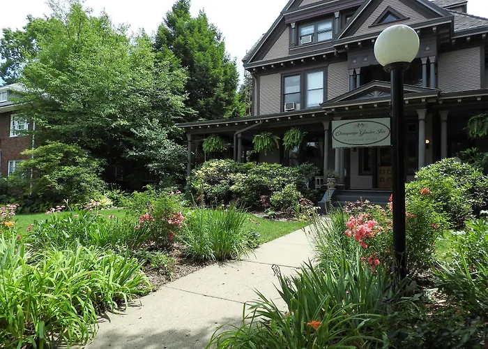Garden Bed & Breakfast 3*