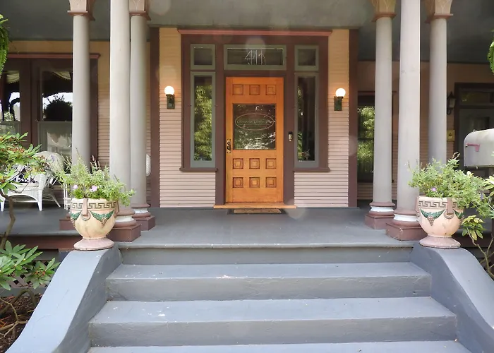 Garden Bed & Breakfast