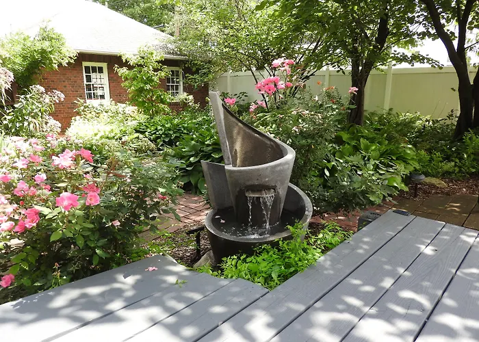 Garden Bed & Breakfast Champaign